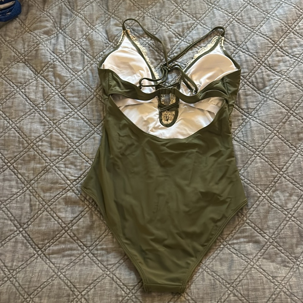 One Piece Deep V Lace Cut Out - Picture 8 of 8